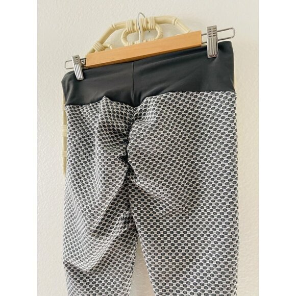 CLS Sports Wear Booty Scrunch Sz L - Picture 2 of 7